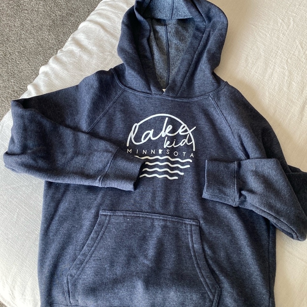 NWOT Minnesota kids sweatshirt size small (6/8)